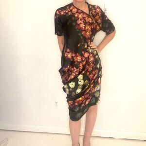 Vera Wang Collection Dress Body flattering!